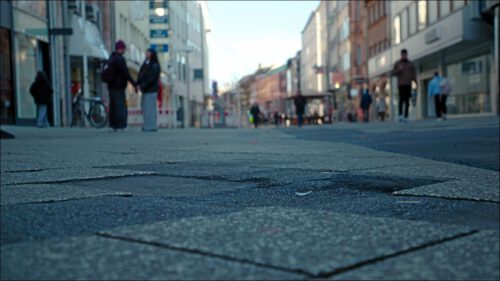 Die Breite Gasse ist in die Jahre gekommen. Der Bodenbelag ist ein Flickenteppich und soll erneuert werden.